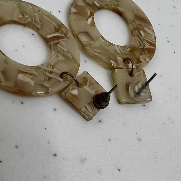 Beige Acrylic Earrings Resin Marbled Tan Geometric Statement Dangle Pierced Used - Picture 5 of 5
